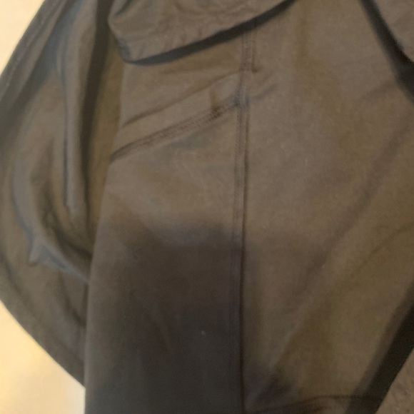 Offline by aerie Women's Black running Shorts bike shorts under with pocket med - Picture 3 of 4